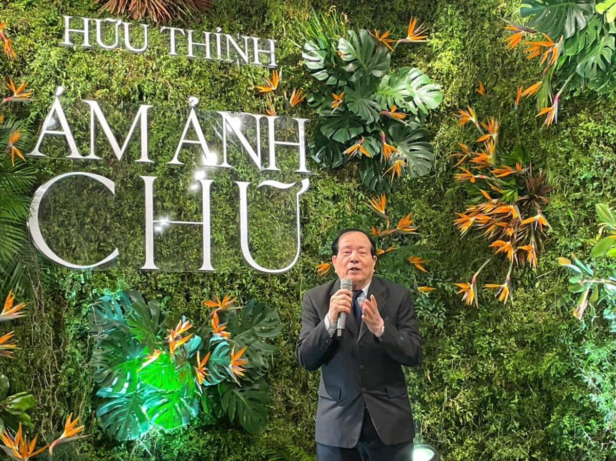 "Ám ảnh chữ" - sự tri ân của nhà thơ Hữu Thỉnh